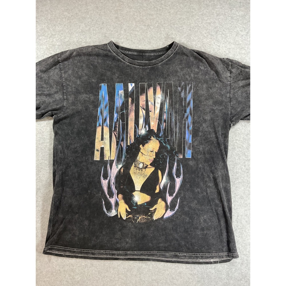 Aaliyah Graphic T-Shirt Womens 1XL Acid Wash Short Sleeve Cotton Crewneck 1977